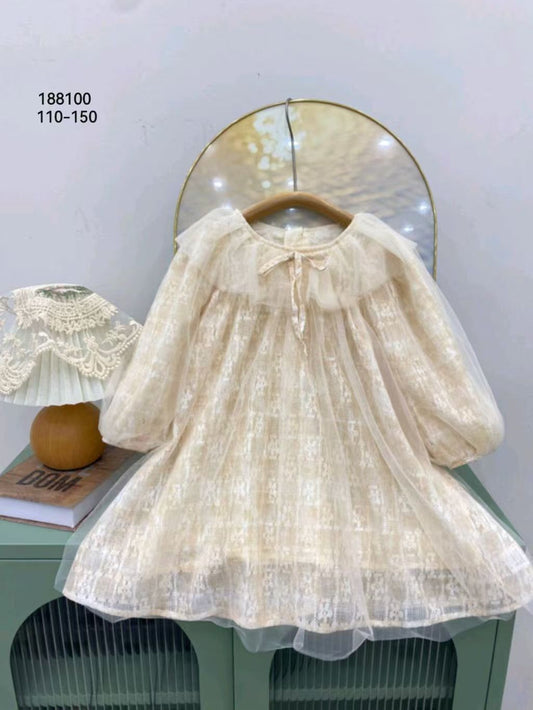 فستان بناتي بياقة كبيرة