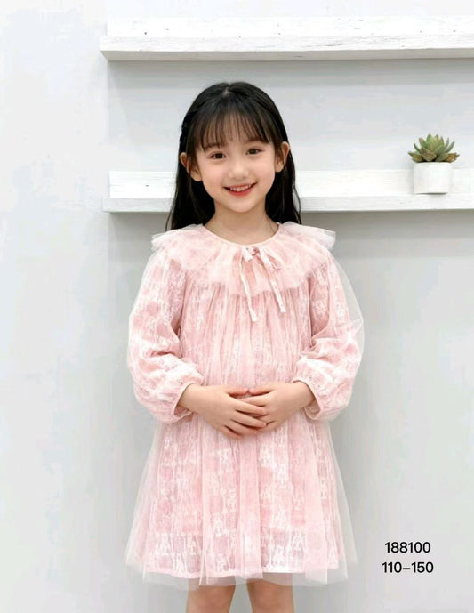 فستان بناتي بياقة كبيرة